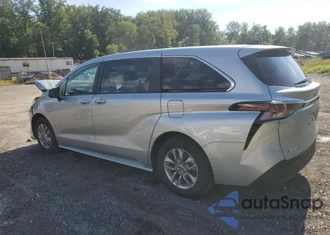 2025 Toyota Sienna Le z USA, uszkodzony, nr VIN 5TDKRKEC7SS226629